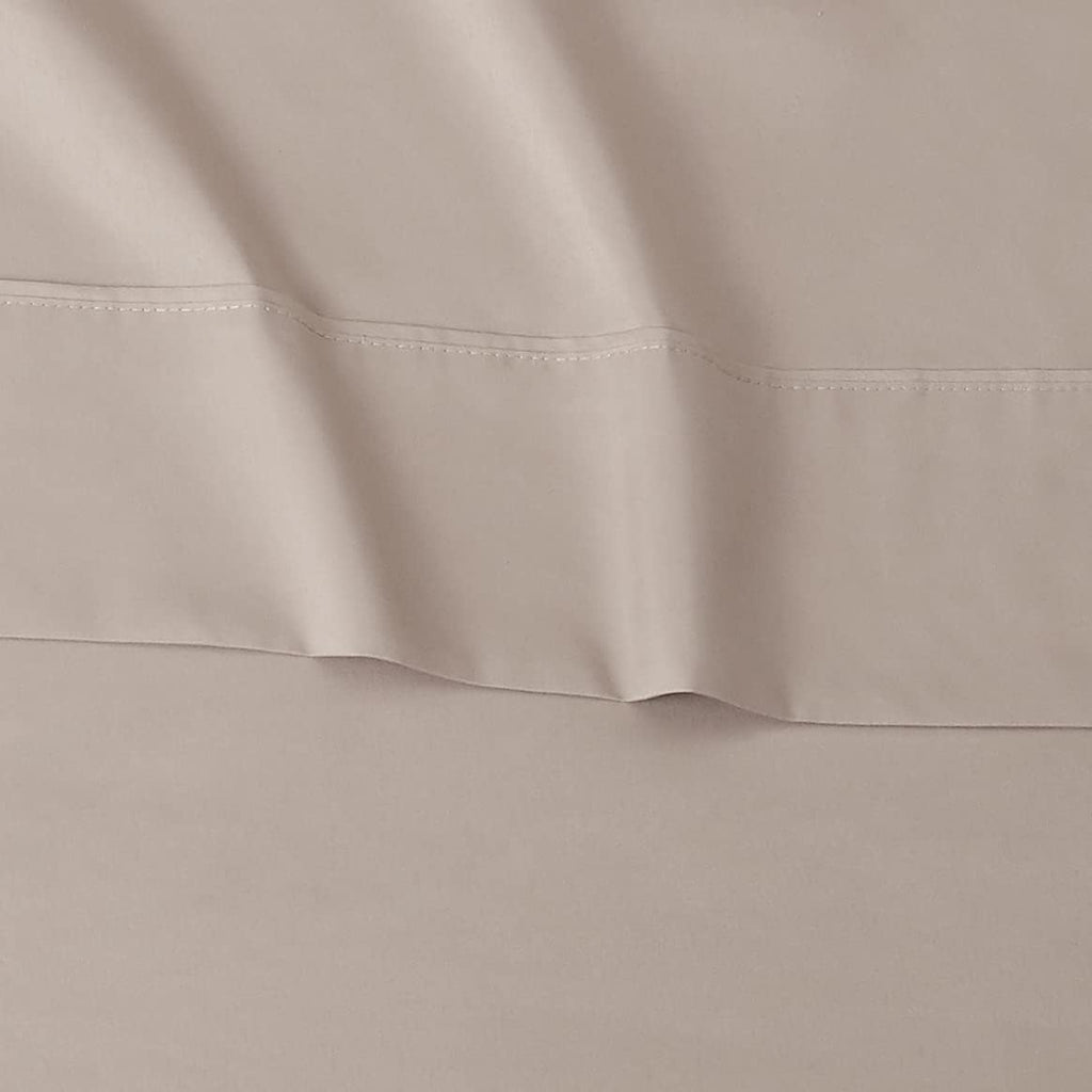 AmazonBasics Amazon Basics Lightweight Super Soft Cooling, Breathable Wrinkle Resistant Brushed Microfiber 4-Piece Sheet Set with 14-Inch D…