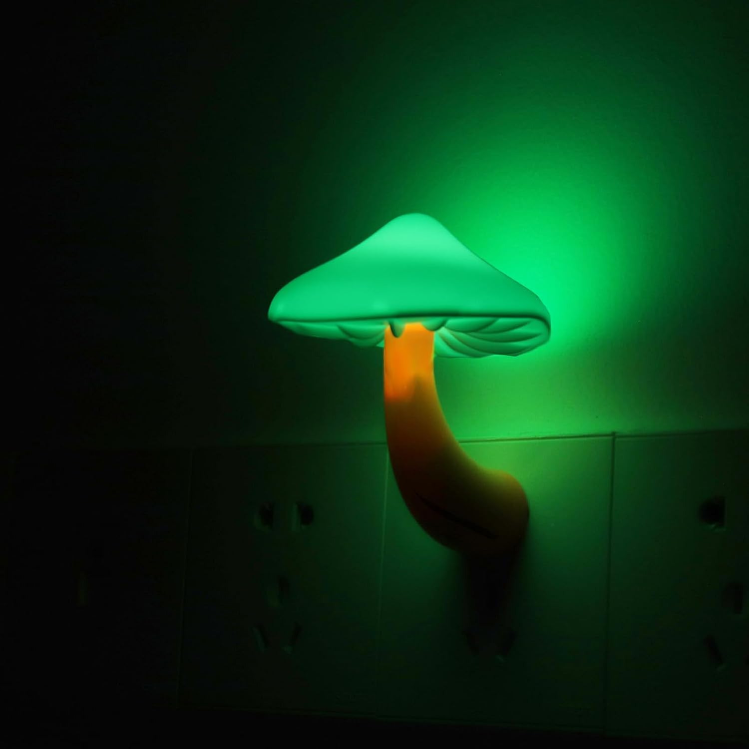 AUSAYE 4 Pack Plug in Night Light, Mushroom Light LED Nightlights for Kids, Adults, Bedroom, Bathroom, Hallway, Stairs, Kitchen Green