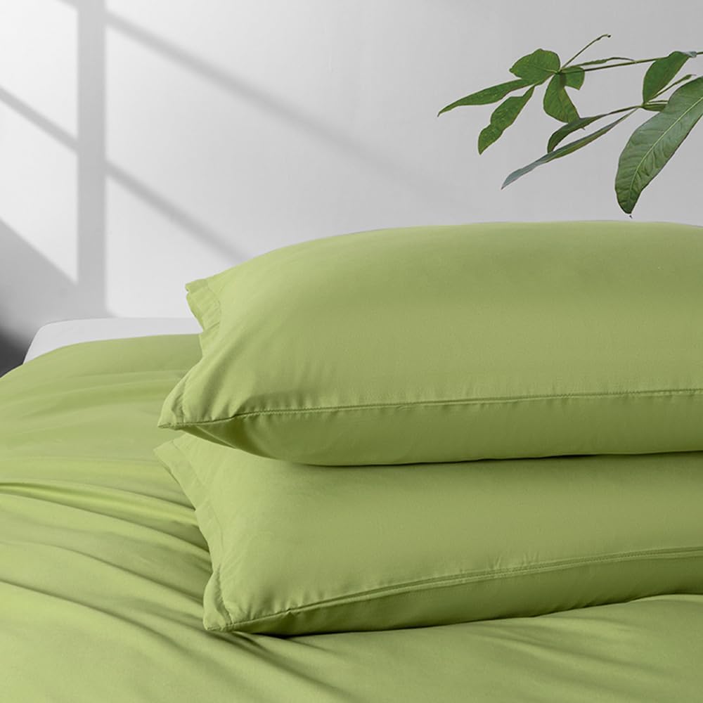 NookZuzu 2 Pack Microfiber Zipper Pillowcases, Soft Comfortable Not Shrink Olive Green Pillow Case, Standard Pillow Cases Set of 2 (20x26 I…