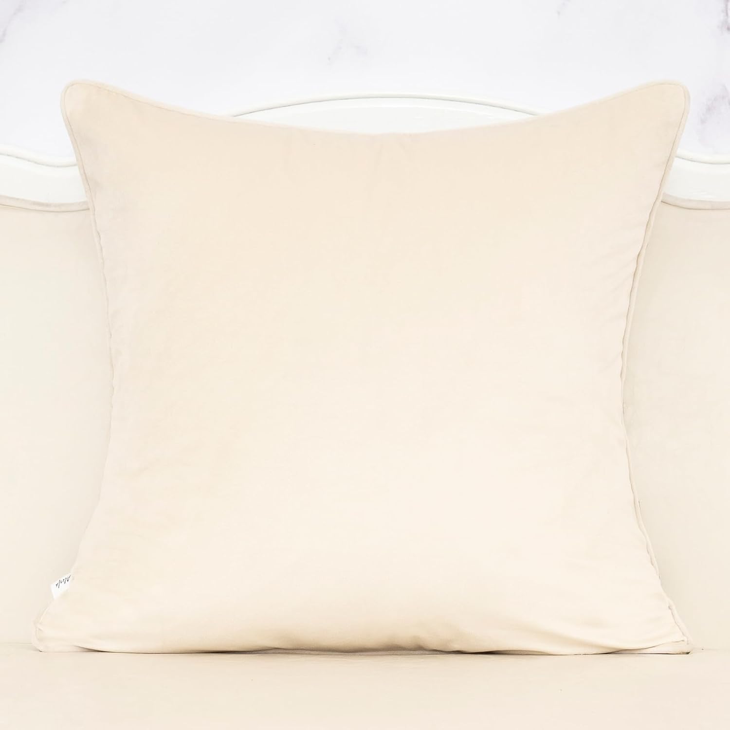 Alerfa Beige Floral Throw Pillow Cover 18 x 18 Inch Cut Velvet Sqaure Luxury Decorative Pillow Cover for Couch Living Room Bedroom
