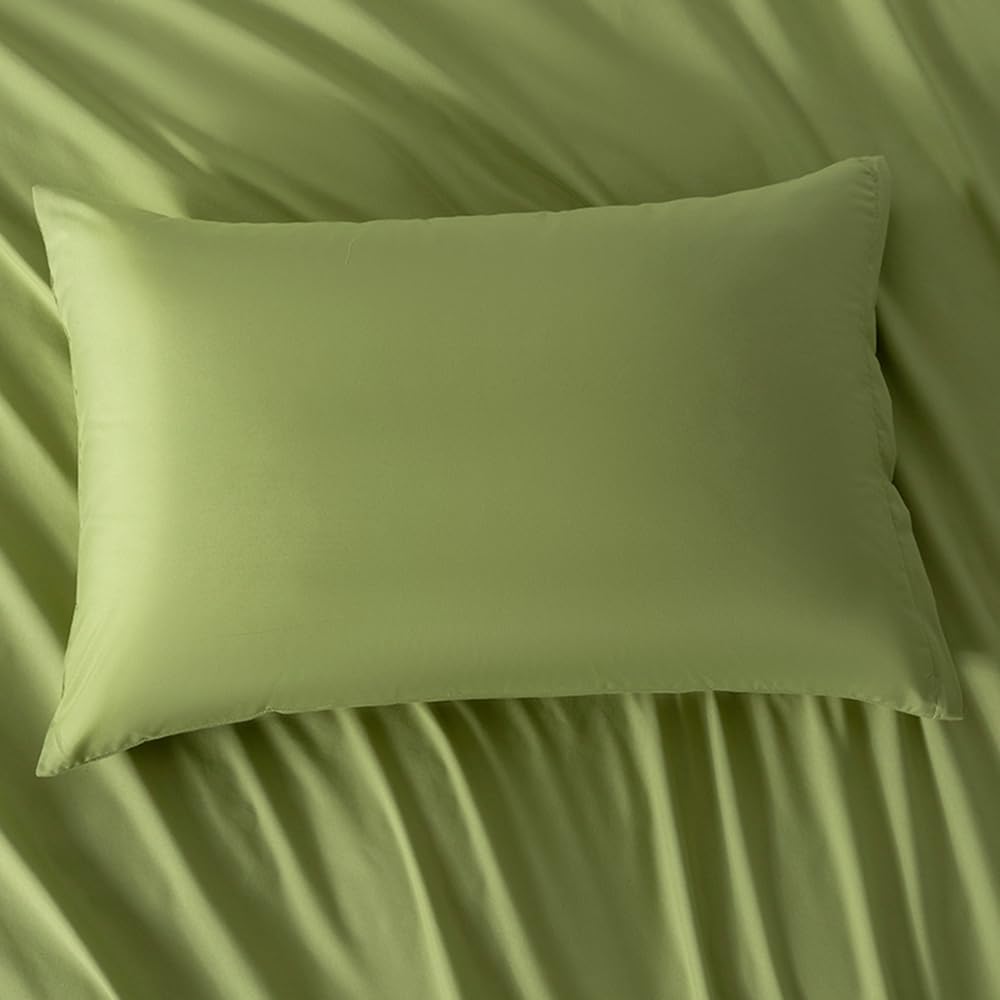 NookZuzu 2 Pack Microfiber Zipper Pillowcases, Soft Comfortable Not Shrink Olive Green Pillow Case, Standard Pillow Cases Set of 2 (20x26 I…