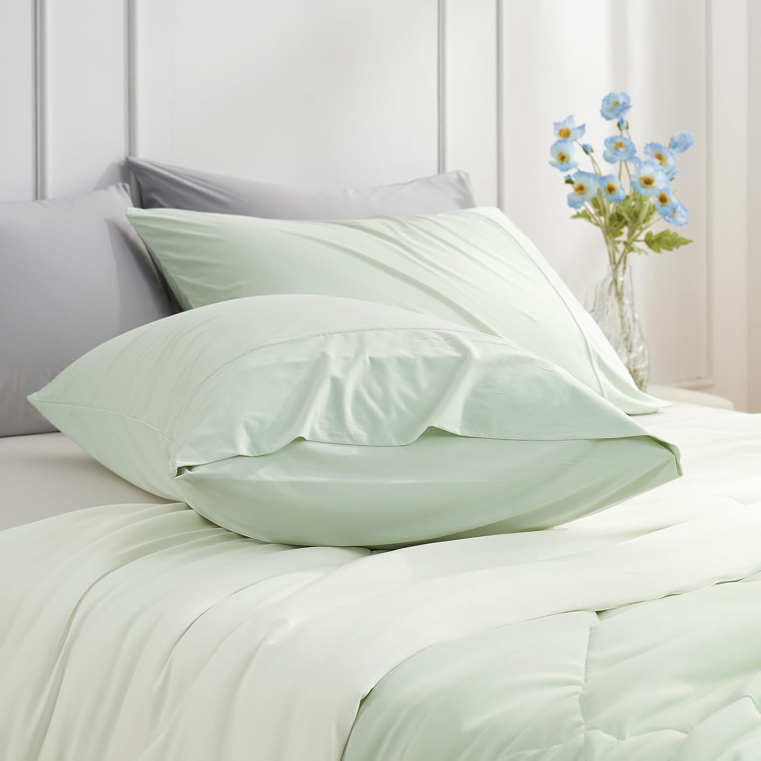 CozyBliss Cozy Bliss 2pcs Cooling Pillow Cases Set for Hot Sleepers & Night Sweats, Q-Max 0.5 Silky Wrinkle-Free Pillow Covers with Envelop…