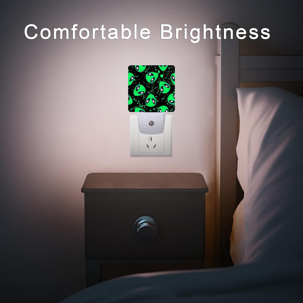 Alien Night Light, Green Aliens Plug-in Night Lights with Dusk-to-Dawn Sensor for Bedroom, Bathroom and Living Room 0.5W Sleep Friendly…
