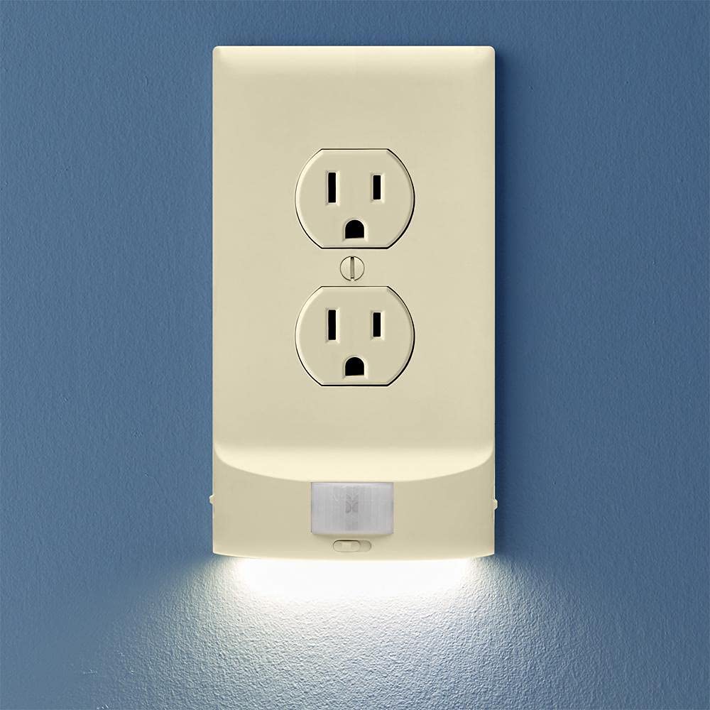SnapPower Single MotionLight [for Duplex Outlets] - Motion Detecting LED Night Lights Built-in to Wall Plate - Bright/Dim/Off Options…