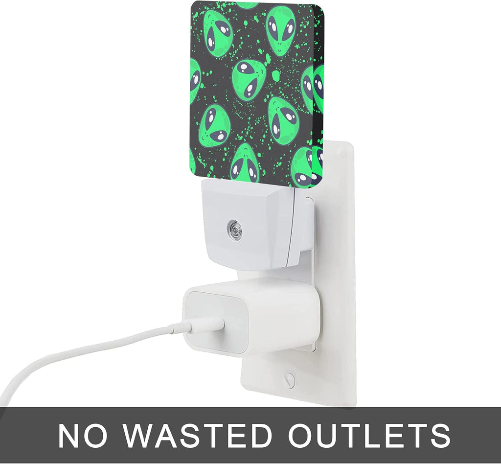 Alien Night Light, Green Aliens Plug-in Night Lights with Dusk-to-Dawn Sensor for Bedroom, Bathroom and Living Room 0.5W Sleep Friendly…