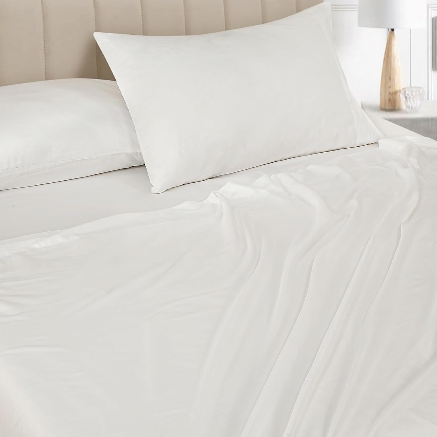 Royalelinens ROYALE LINENS Bamboo Viscose Queen Sheet Set - Cooling Bed Sheet Set - 1 Fitted, 1 Flat & 2 Pillowcase - Fits Up to 16" - Orga…