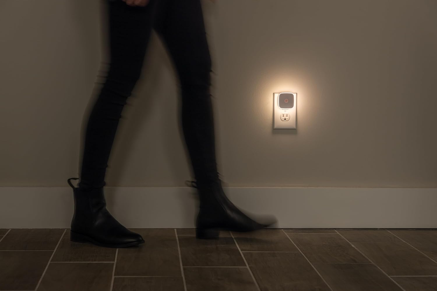 Energizer LED Motion Sensor Night Lights Plug Into Wall Dusk to Dawn Sensor Home Decor Apartment Essentials Ambient Lighting Nightlight…