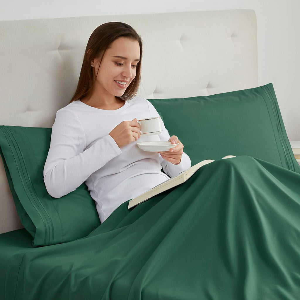 Nestl Microfiber Queen Pillowcase Set of 2, Hunter Green, Soft, Envelope Closure, 20x30 Inches cotton Green