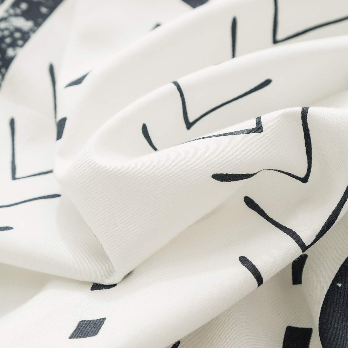 Susybao 100% Cotton Pillowcases King Size Set of 2 White Aztec Geometric Print Bed Pillow Covers Envelope Closure End Pillow Encasement Hom…