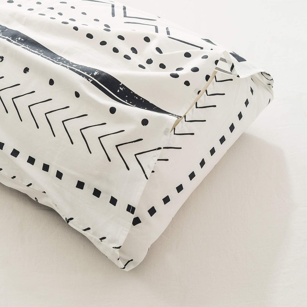 Susybao 100% Cotton Pillowcases King Size Set of 2 White Aztec Geometric Print Bed Pillow Covers Envelope Closure End Pillow Encasement Hom…