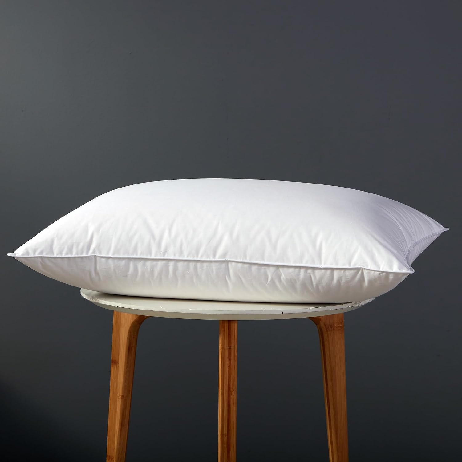 Globon Medium Firm Down Pillow Queen Size, Premium Down and Feather Filled Bed Pillow for Sleeping, 100% Cotton Shell 430 TC 600 Fill…