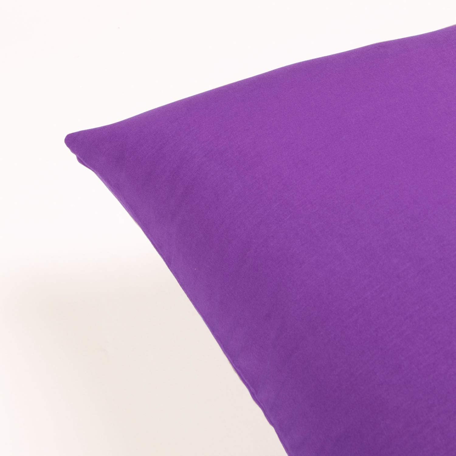 FLXXIE Pillow Cases Queen, Soft Microfiber Pillow Covers with Envelope Closure, Wrinkle Resistant Pillowcases, 2 Piece Set, 20x30, Purple