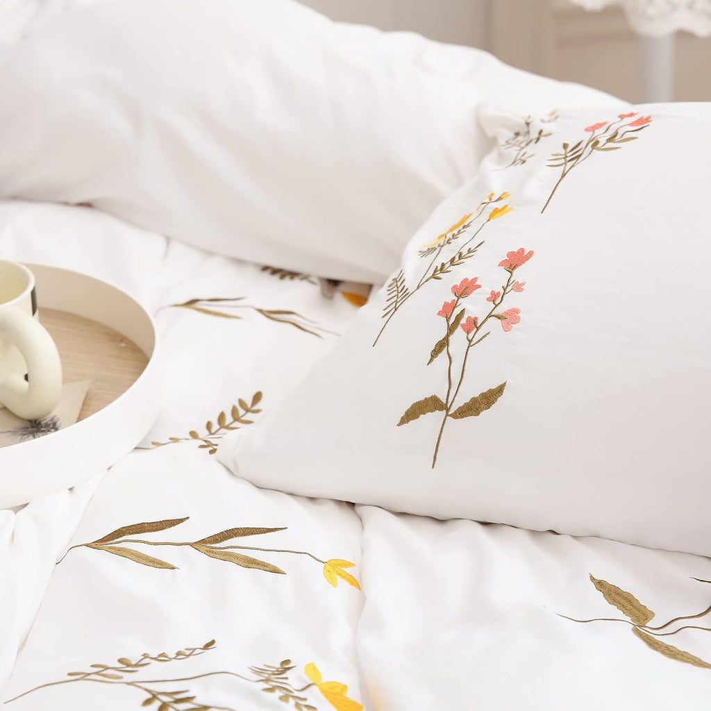 Moveover Move Over White Flower Pillow Cases Set of 2 Embroidery Flower Pillowcases King Size White Pastoral Pillow Covers Soft Washed Micr…