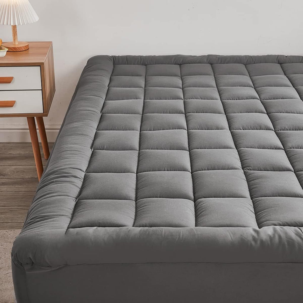 Mattress Pad Cover with Stretches to 18” Deep Pocket Fits Up to 8”-21” Cooling Bed Topper, Soft and Breathable Mattress Protector Cover…