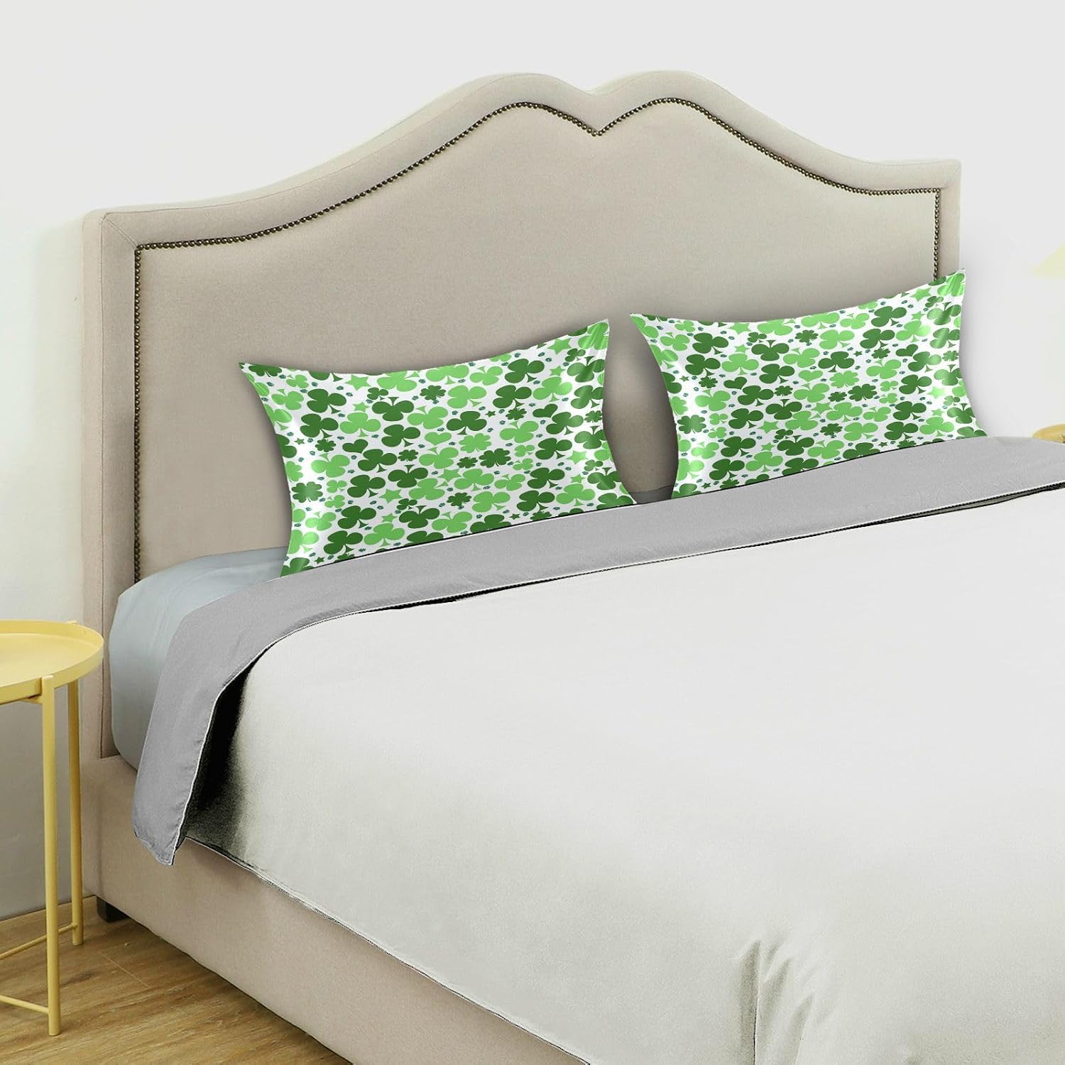 YETTASBIN St. Patrick's Day Clover Satin Pillowcase, Soft Breathable Silk Pillow Case with Envelope Closure for Hair and Skin, Queen Size…