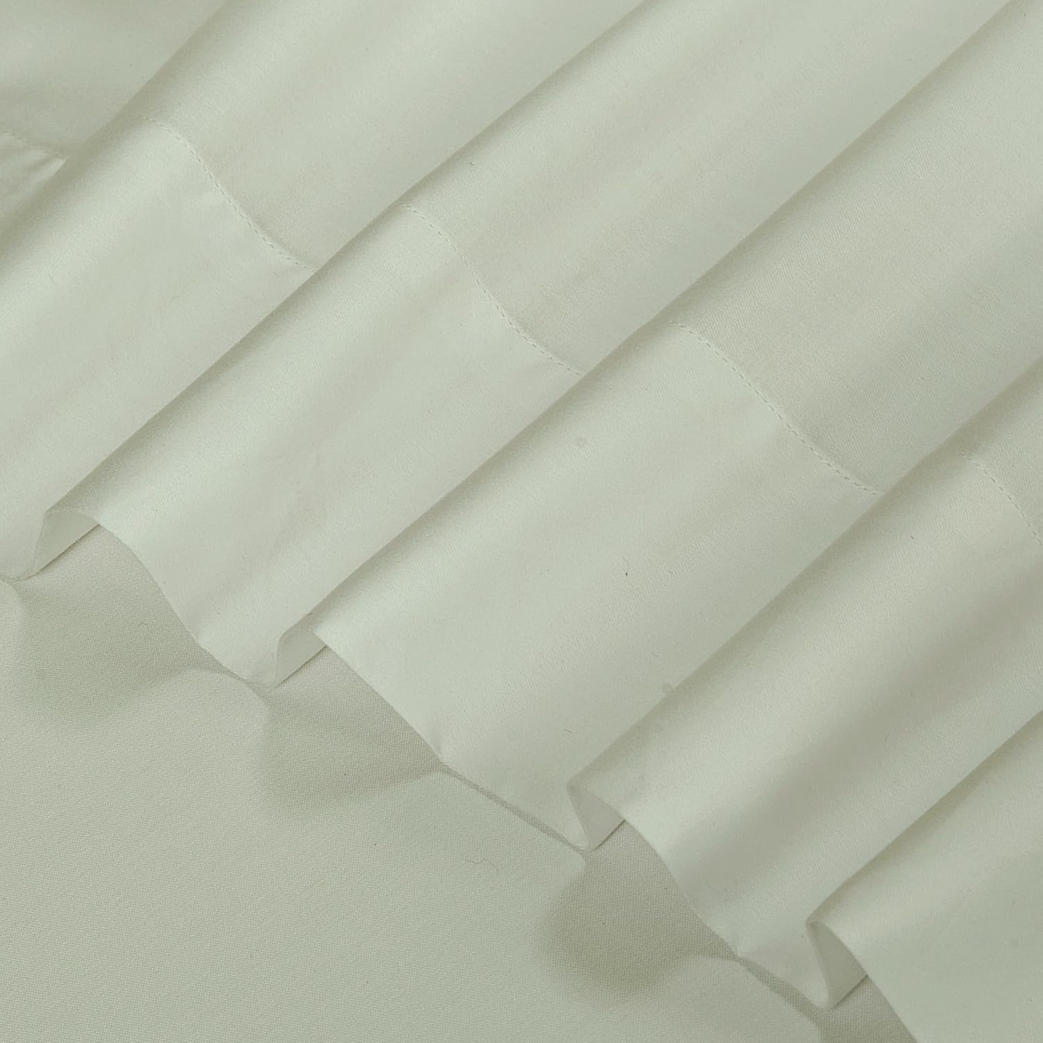 Royalelinens ROYALE LINENS 300 Thread Count 100% Long Staple Combed Cotton Sheet Set - 4 Piece King Bed Sheets - 1 Fitted, 1 Flat & 2 Pillo…