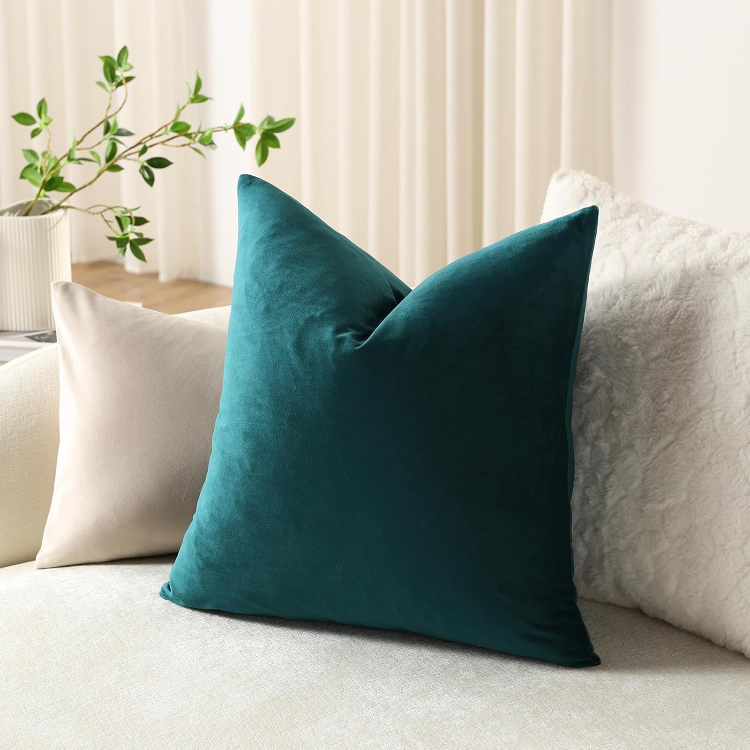 Dezene Throw Pillow Covers 18x18 Teal: Pack of 2 Cozy Soft Velvet Square Modern Luxury Decorative Throw Pillow Cases for Sofa Couch Living…