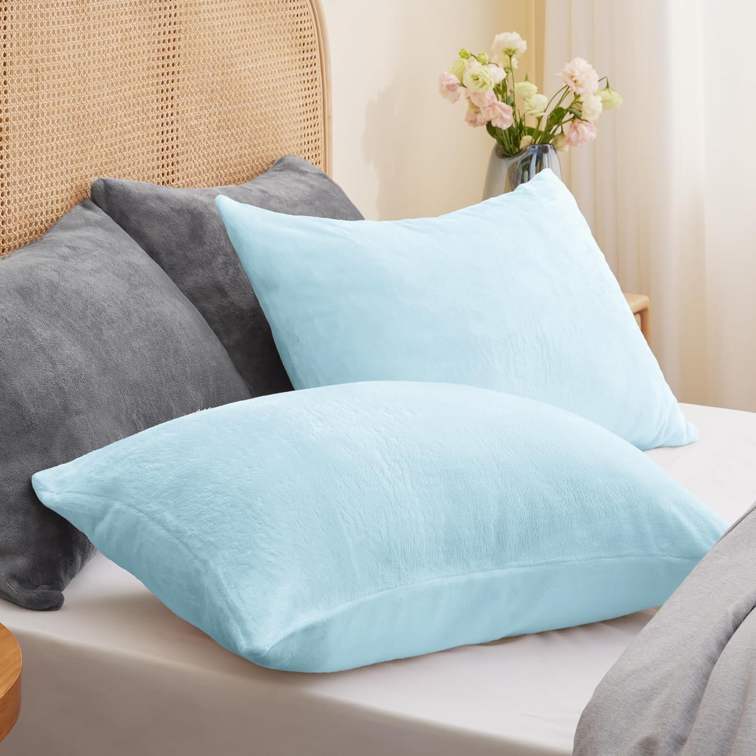 Bedelite Flannel Pillow Cases Queen Size Set of 2, Super Soft Fleece Pillowcases with Zipper for Bedroom, Sofa, Couch, Luxury Cozy Fuzzy Vel…