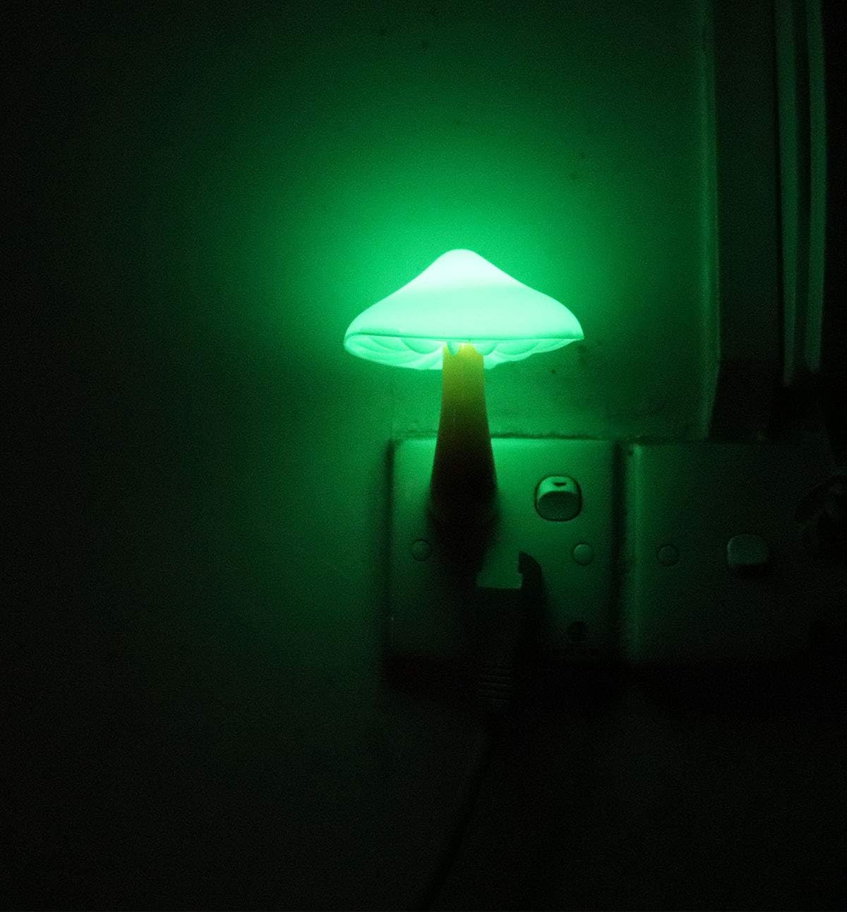 AUSAYE Sensor LED Night Light Plug in Lamp Mushroom Night Light 7-Color Changing Magic Pretty Mushroom-Shaped Night Lights for Adults…