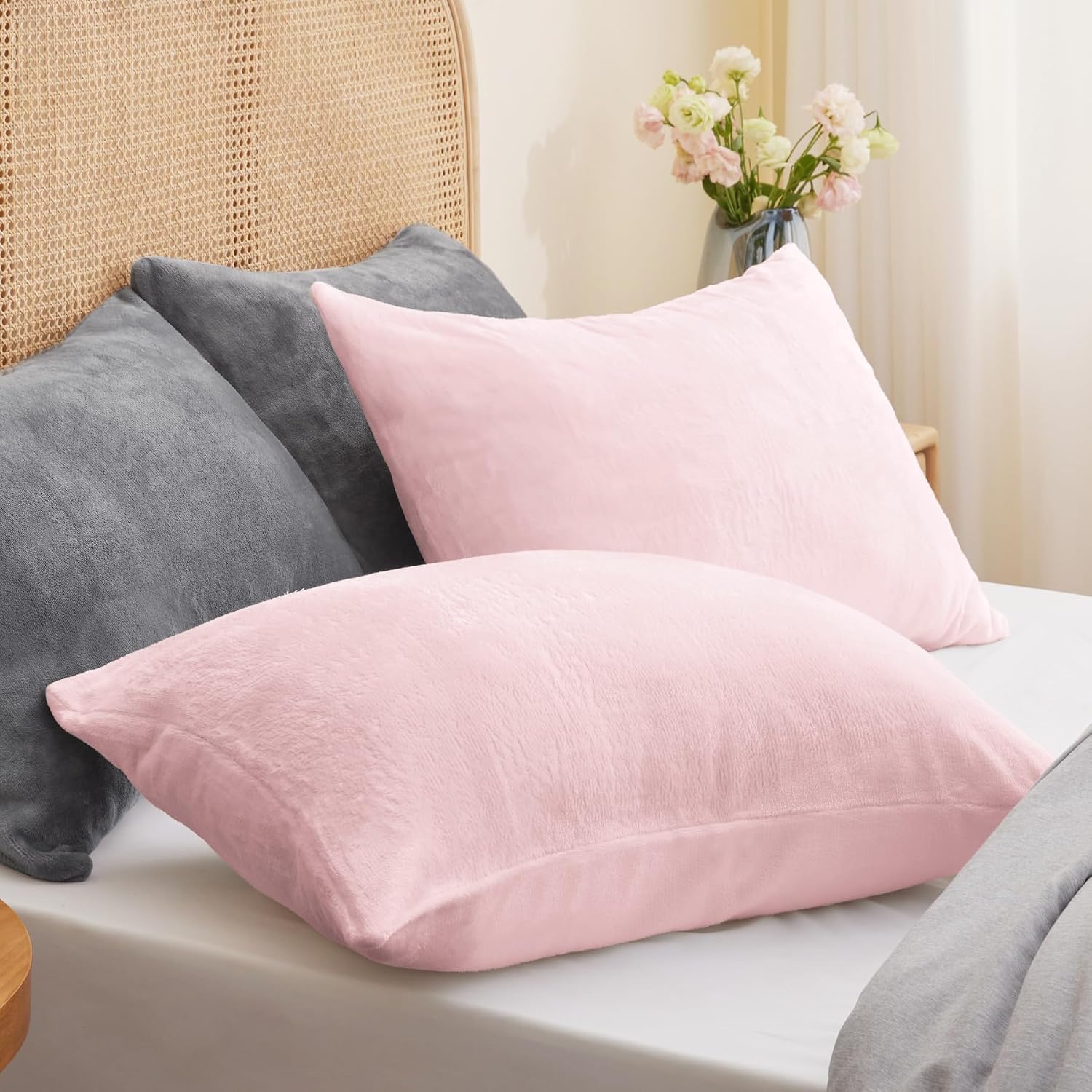 Bedelite Flannel King Size Pillow Cases Set of 2, Super Soft Fleece Pillowcases with Zipper for Bedroom, Sofa, Couch, Luxury Cozy Fuzzy Velv…