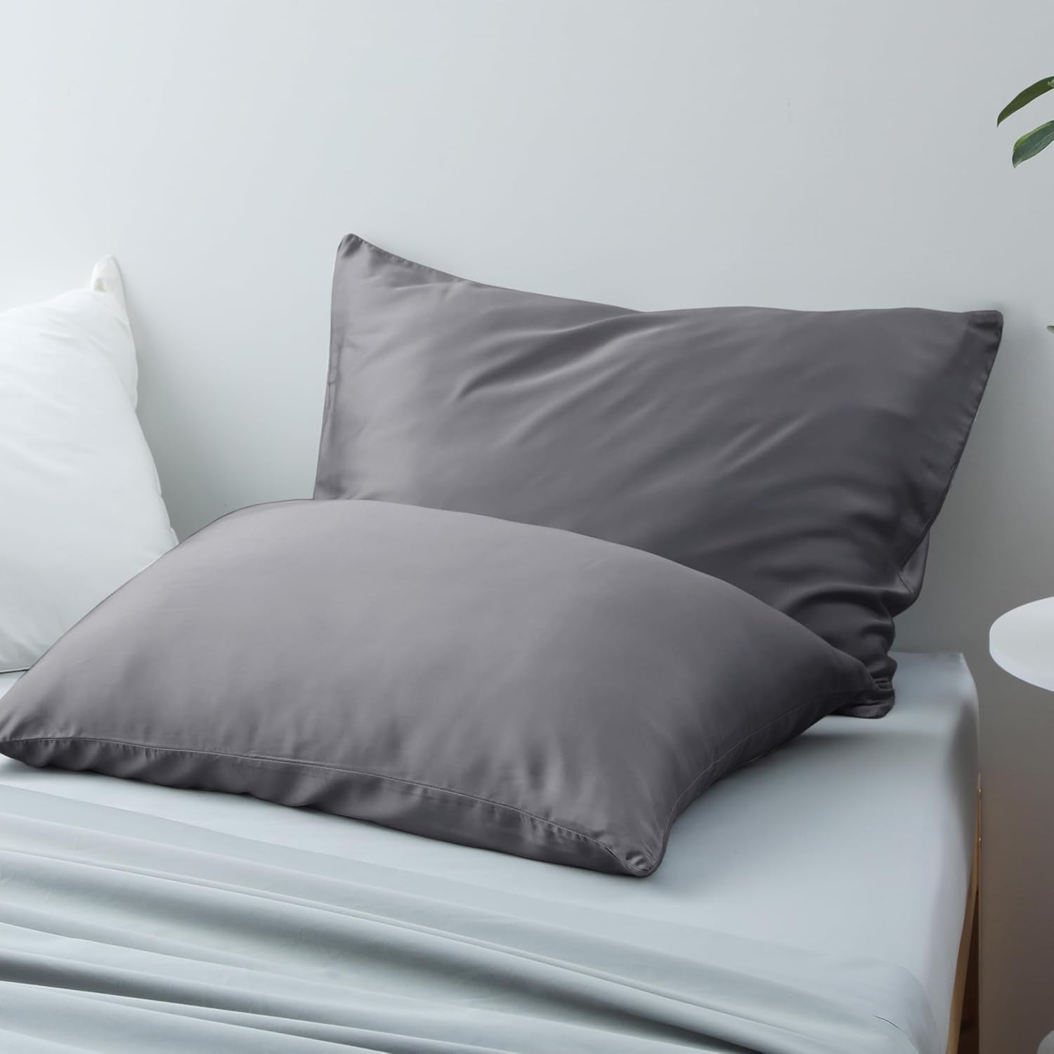 Bamboo Viscose Zippered Pillow Cases Standard Size Set of 2, 400 Thread Count Cooling Pillow Protectors for Hot Sleepers, Luxurious Hotel…