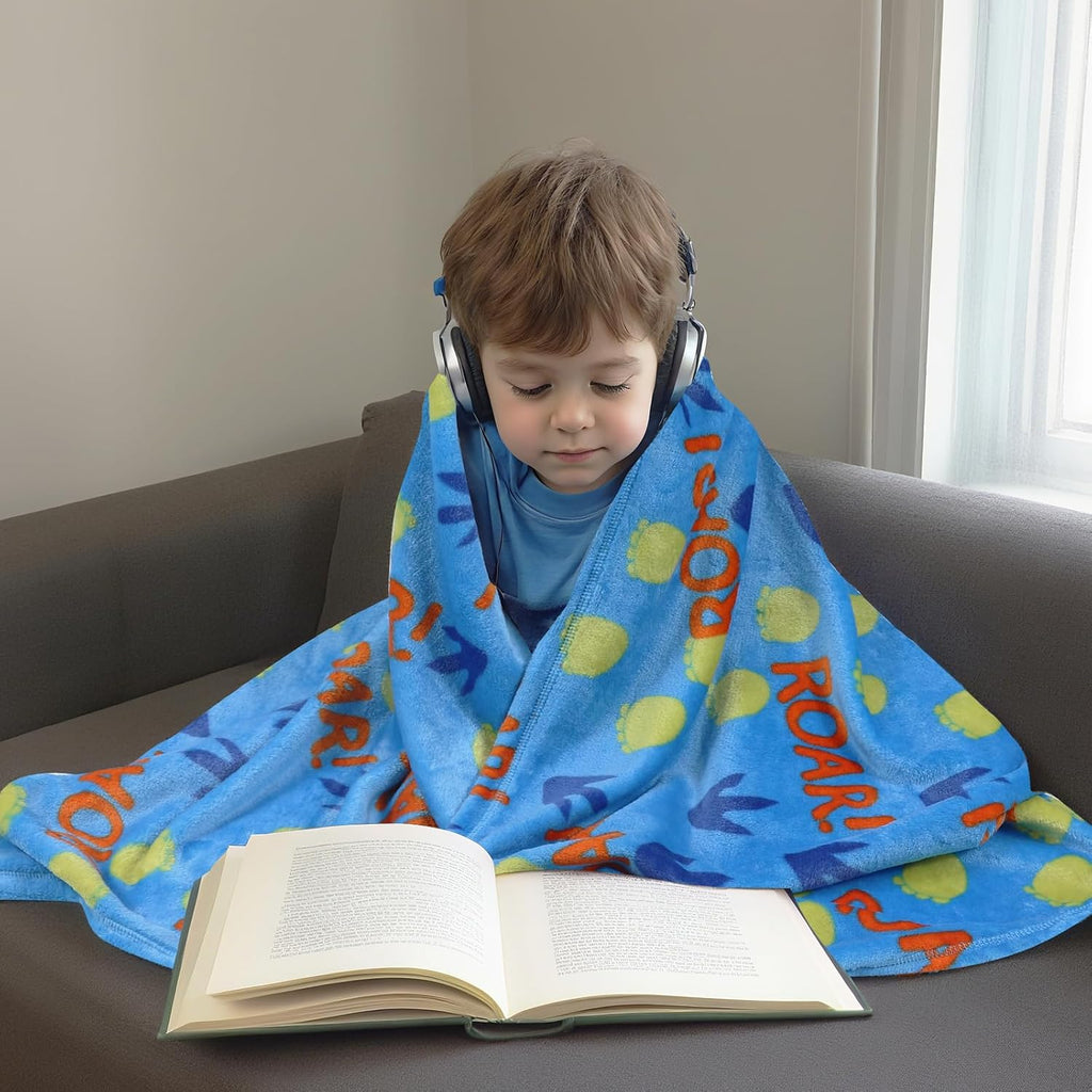 VigorSpring 3 in 1 Travel Pillow and Blanket Set for Kids, Soft Travel Blanket Airplane Campact with Bag, Pillow Blanket for Boys with a Pock…
