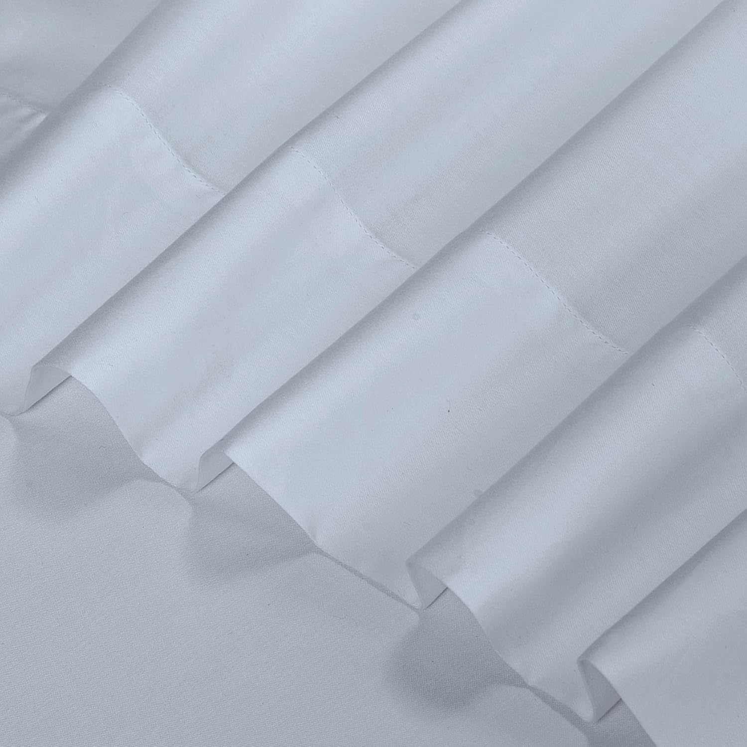 Royalelinens ROYALE LINENS 300 Thread Count 100% Long Staple Combed Cotton Sheet Set - 4 Piece Queen Bed Sheets - 1 Fitted, 1 Flat & 2 Pill…