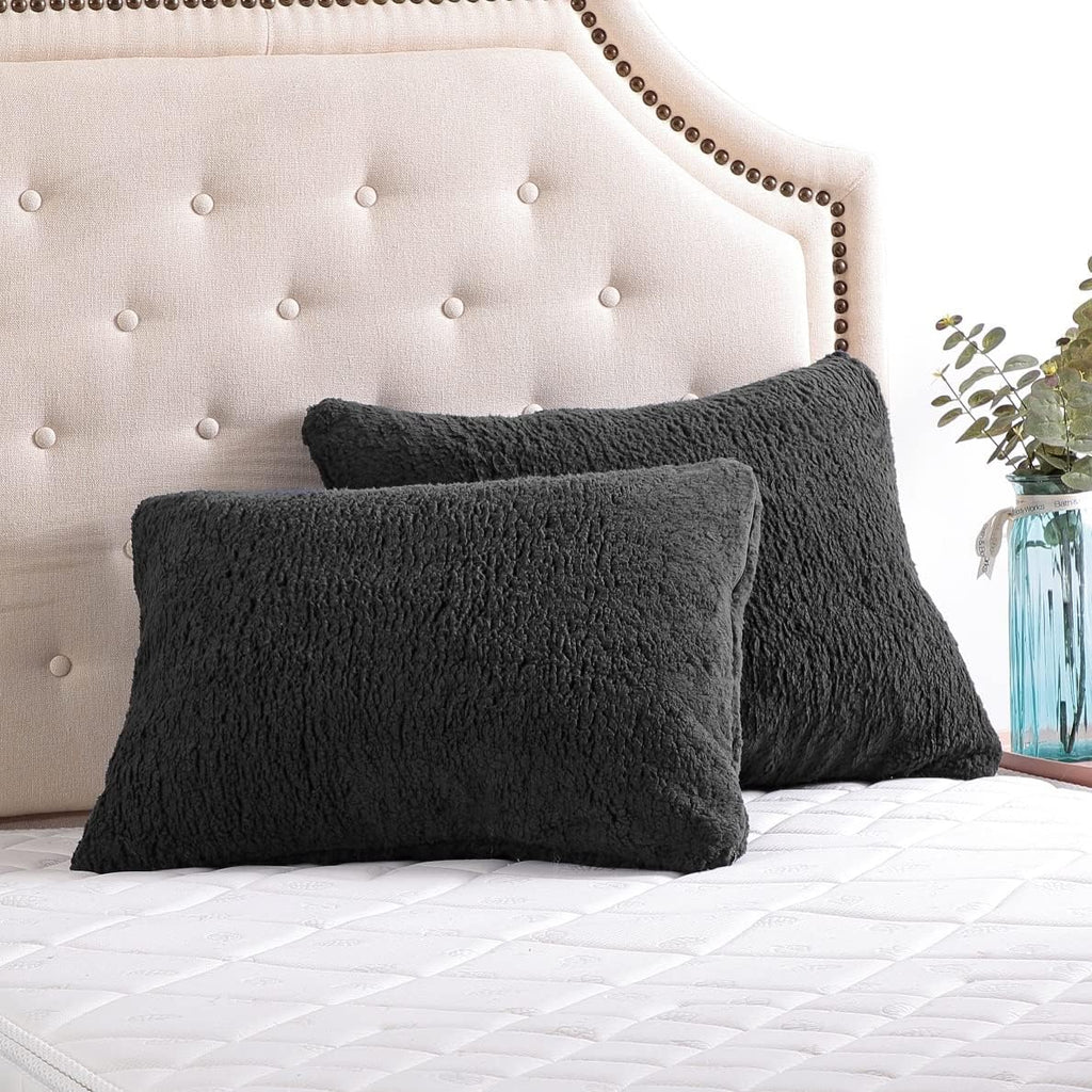Reafort Ultra Soft Sherpa Pillowcases Set of 2 – Fluffy Cozy Fleece Standard 20" x 26", Warm Plush Covers with Smooth Zipper, Machine Washa…