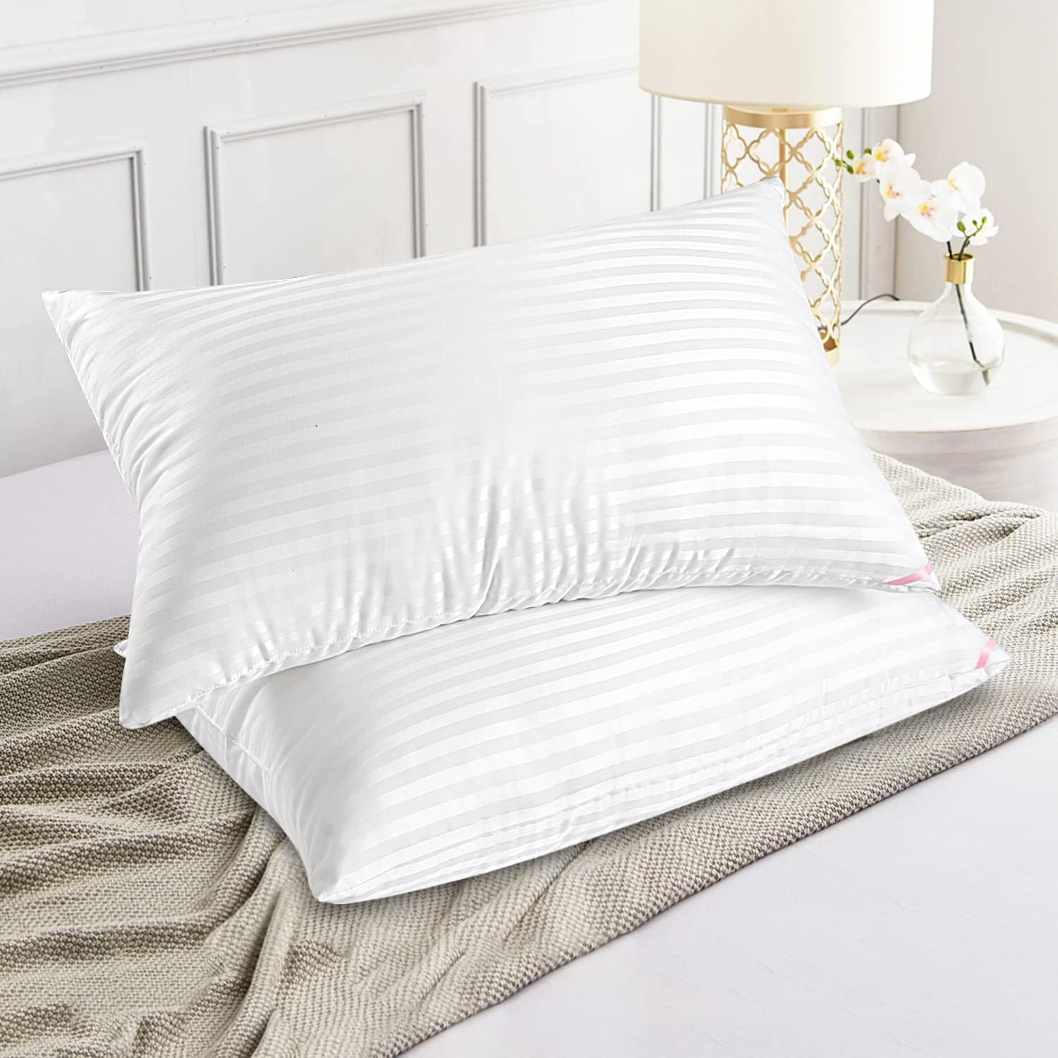 EIUE Bed Pillows for Sleeping 4 Pack, Pillows for Side and Back Sleepers, Super Soft Down Alternative Microfiber Filled Pillows (White…