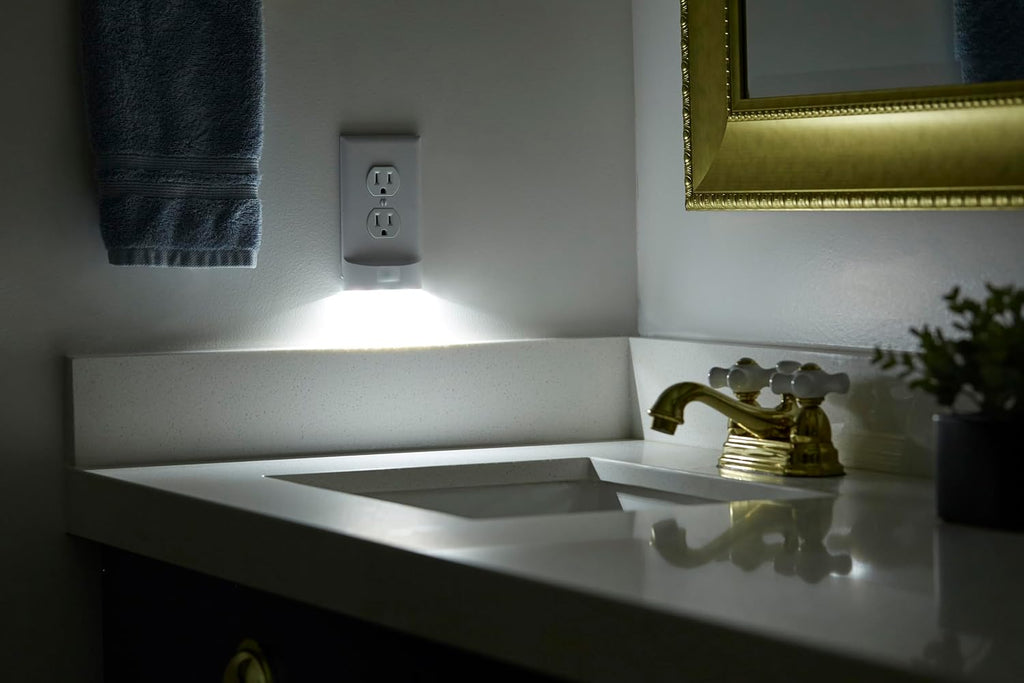 Single - SnapPower MotionLight [For Décor Outlets] - Motion Detecting LED Night Lights Built-In to Wall Plate - Bright/Dim/Off Options…
