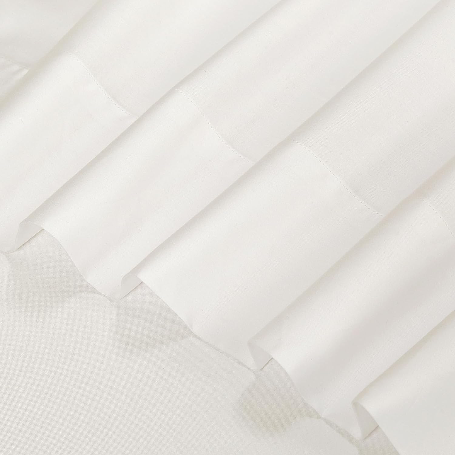 Royalelinens ROYALE LINENS Bamboo Viscose Queen Sheet Set - Cooling Bed Sheet Set - 1 Fitted, 1 Flat & 2 Pillowcase - Fits Up to 16" - Orga…