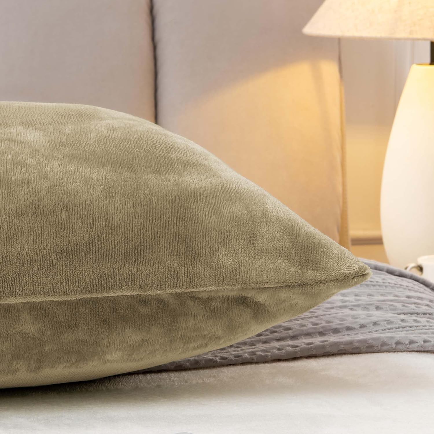 Bedelite Body Pillow Cover with Zipper Closure, Super Soft and Cozy Fuzzy Fleece Pillowcase 20 x 54 Inches, Luxury Fluffy Plush Long Body P…