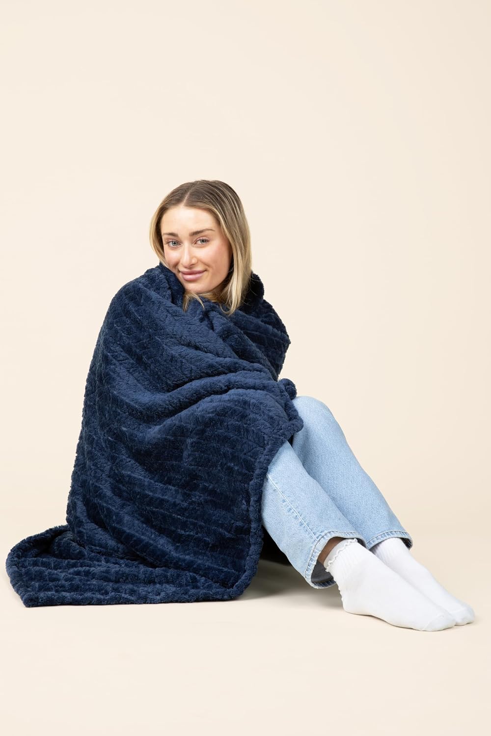 EverSnug Travel Blanket & Pillow 68x42 - Premium Ultra-Soft Microfleece 2 in 1 Compact & Packable Flight Blanket with Soft Bag…