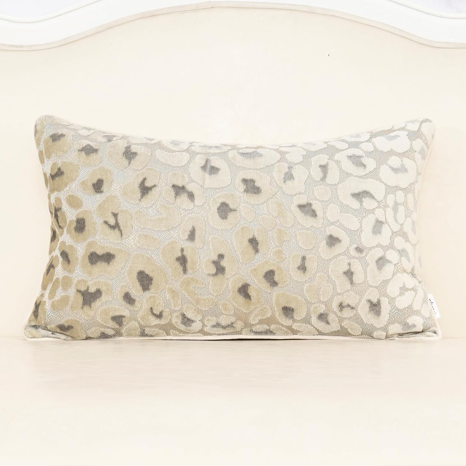Alerfa Beige Floral Throw Pillow Cover 12 x 20 Inch Cut Velvet Rectange Luxury Decorative Lumbar Pillow Cover for Couch Living Room Bedroom