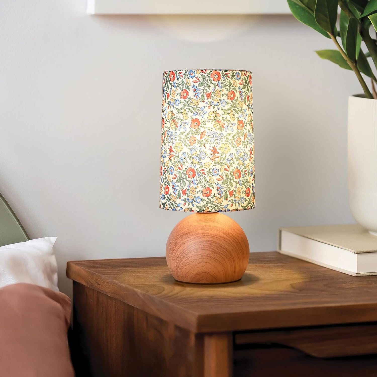Ziqqeelam Flowers Cute Small Table Lamp, Boho Floral Table Lamps for Bedroom, Bedside Small Table Lamp for Small Space, Farmhouse Mini…