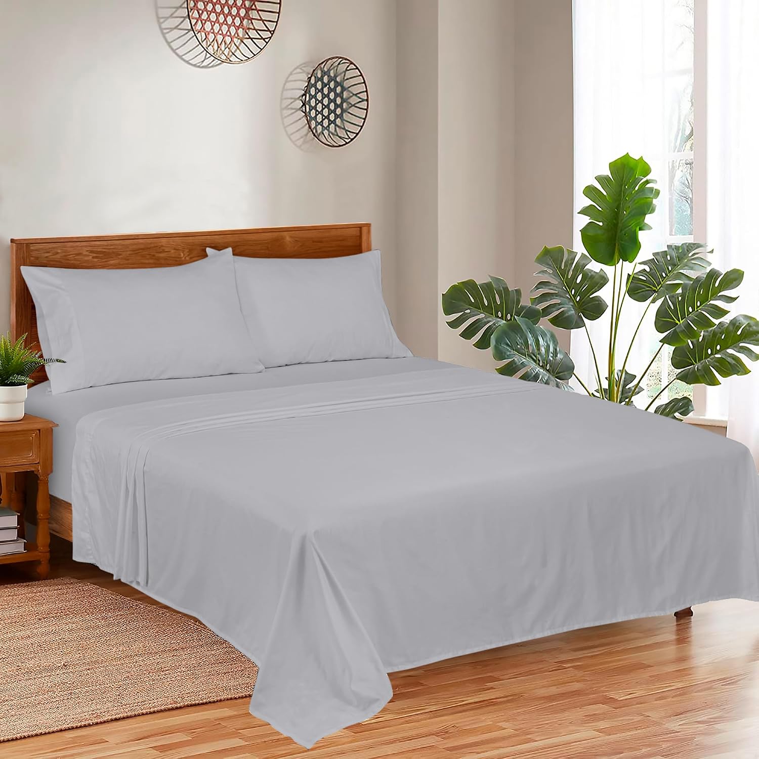 Royalelinens ROYALE LINENS 300 Thread Count Cotton Sateen Sheet Set - 4 Piece Queen Bed Sheets - 1 Fitted, 1 Flat & 2 Pillow Cases - Soft C…