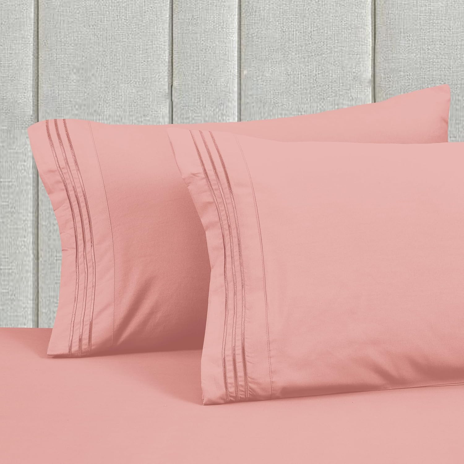 MocassiLuxuryBedding Mocassi Twin XL Size 4-Piece Bed Sheet Set - 1800 Hotel Quality Microfiber 18-24 Inches Extra Deep Pocket Fitted Sheet…
