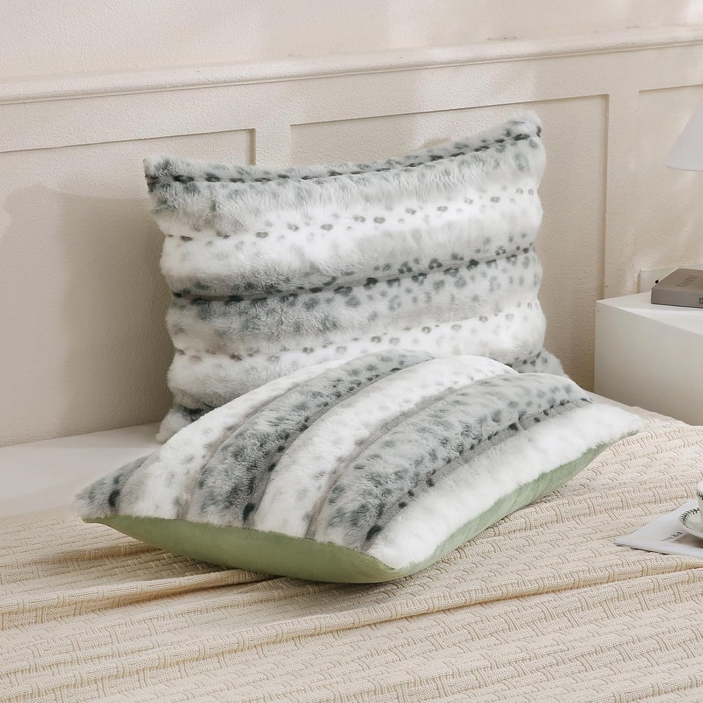 Chumerry Fuzzy Faux Fur Pillow Case Plush Shaggy Pillow Cover Plaid Check Texture Extra Soft Fluffy Faux Rabbit Fur Fabric Green Decorative…