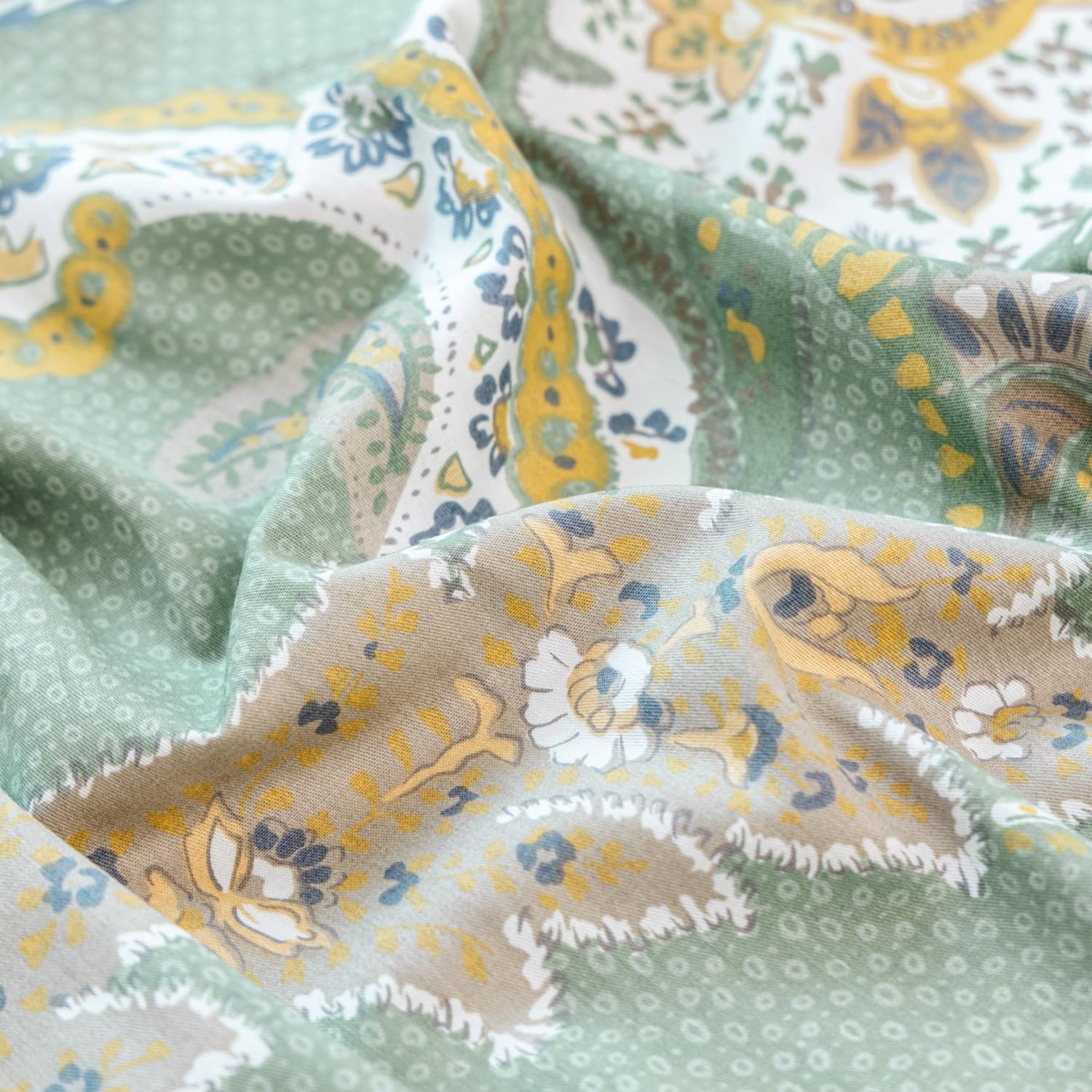 YuHeGuoJi Green Pillow Cases Set of 2 King 100% Cotton Beige Paisley Pillow Covers Decorative Damask Print Pillow Encasement Envelope Closu…