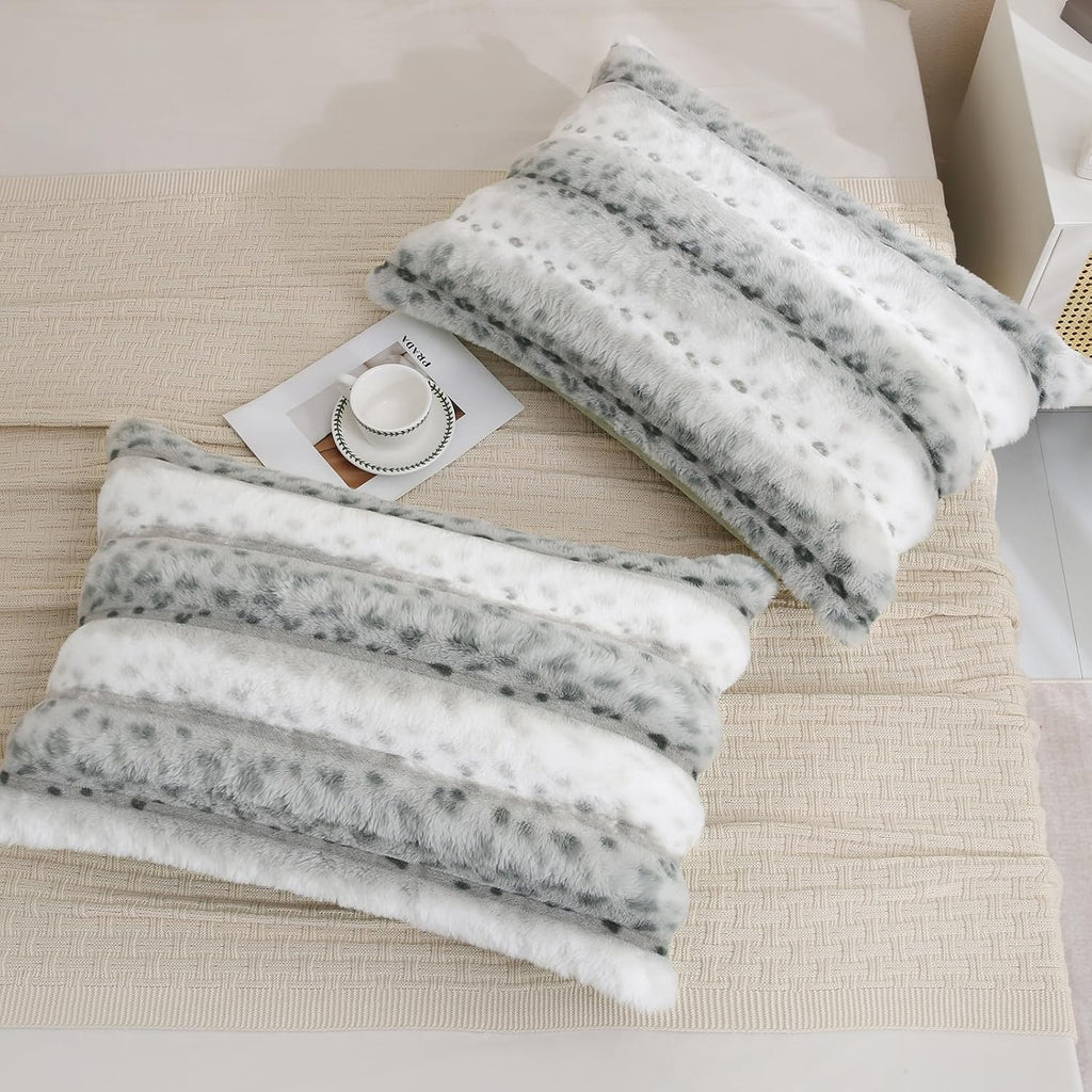 Chumerry Fuzzy Faux Fur Pillow Case Plush Shaggy Pillow Cover Plaid Check Texture Extra Soft Fluffy Faux Rabbit Fur Fabric Green Decorative…