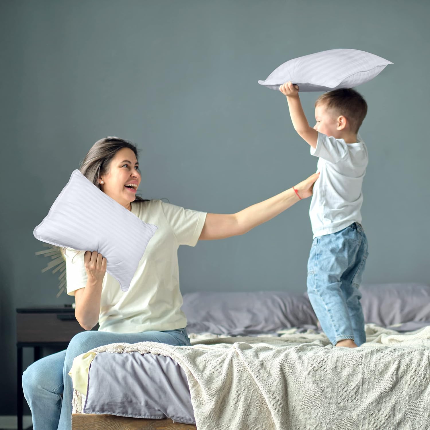 Utopiabedding Utopia Bedding Youth Pillow (White, 2 Pack), 16x22 Kids Pillow for Sleeping, Soft and Breathable Cotton Blend Shell, Polyeste…