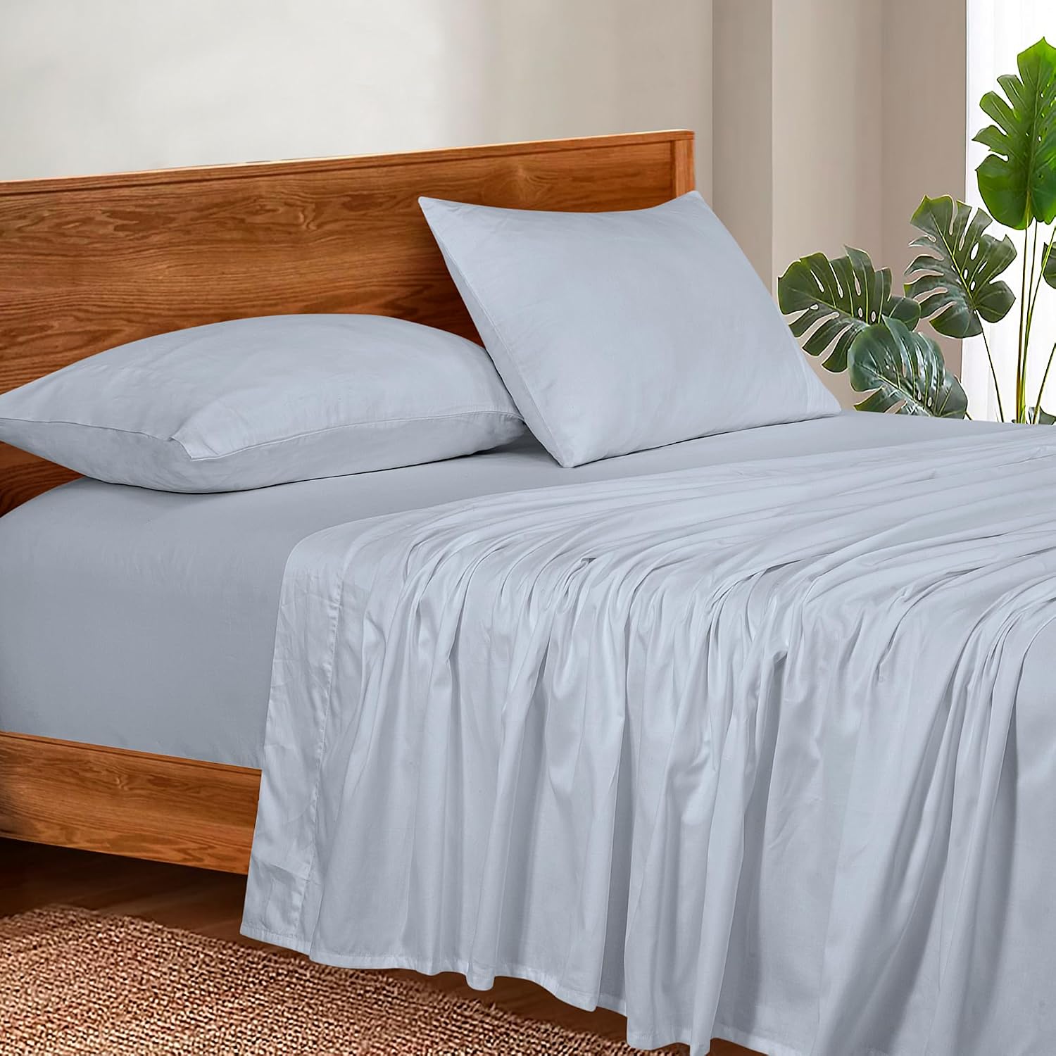 Royalelinens ROYALE LINENS 300 Thread Count 100% Long Staple Combed Cotton Sheet Set - 4 Piece Queen Bed Sheets - 1 Fitted, 1 Flat & 2 Pill…