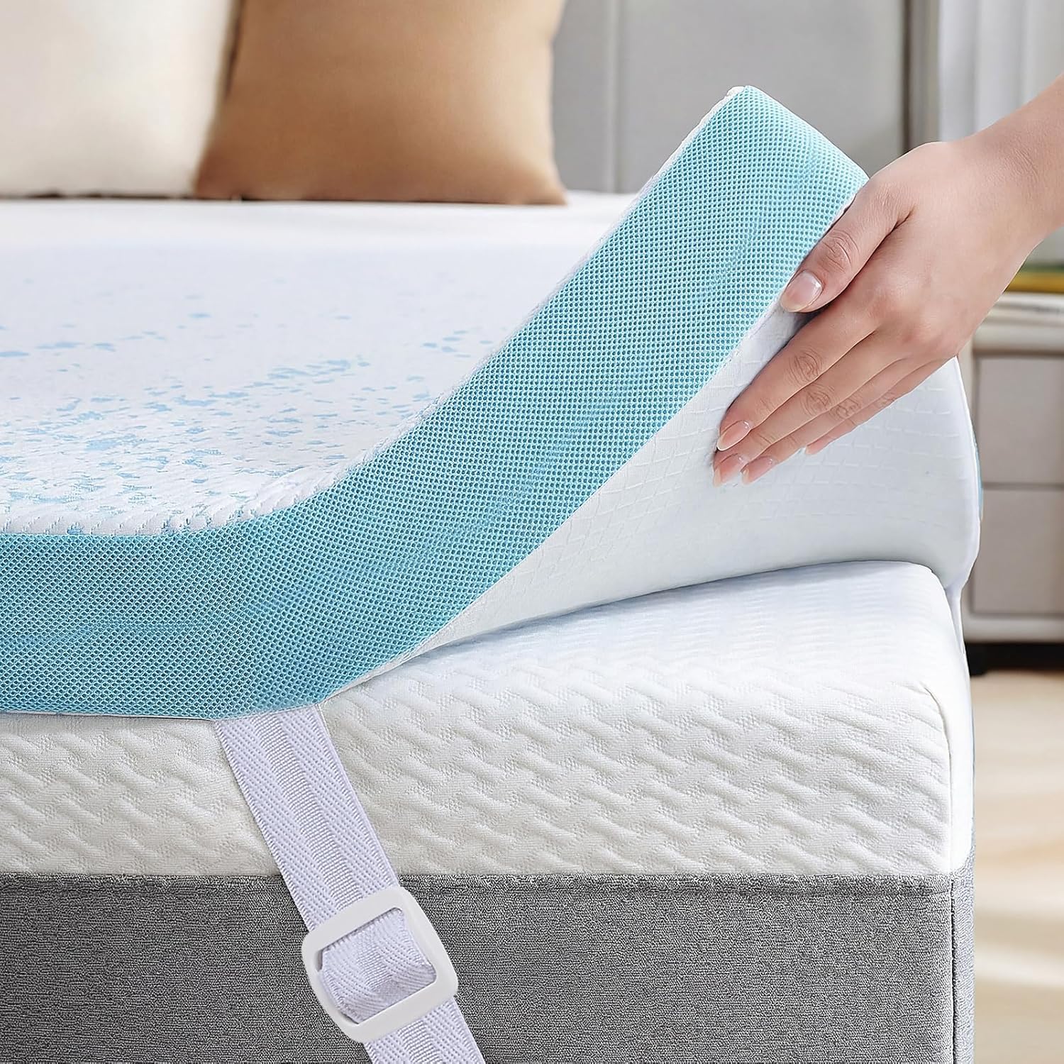 OhGeni 3 Inch Cooling King Size Gel Memory Foam Mattress Topper Pad, Soft Bed Cover with Anti-Slip Base & Zipper, Fits 6"-19" Mattresses with…