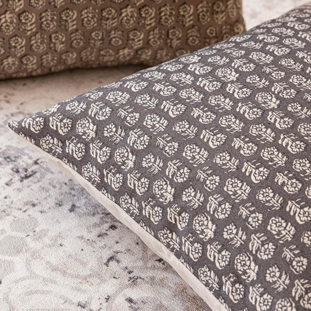 Foindtower Set of 2 Decorative Vintage Floral Print Throw Pillow Covers Neutral Modern Farmhouse Cushion Covers Boho Home Decor for Sofa…