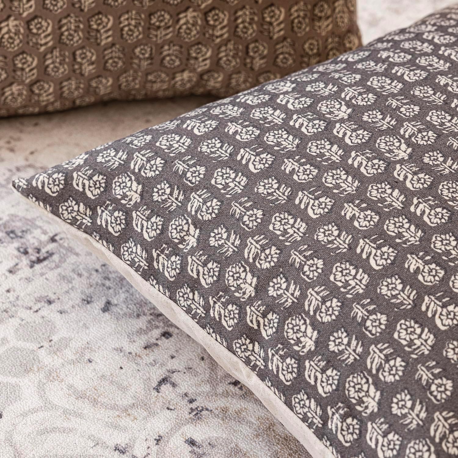 Foindtower Set of 2 Decorative Neutral Floral Print Throw Pillow Covers Vintage Accent Farmhouse Cushion Covers Boho Home Decor for Sofa…