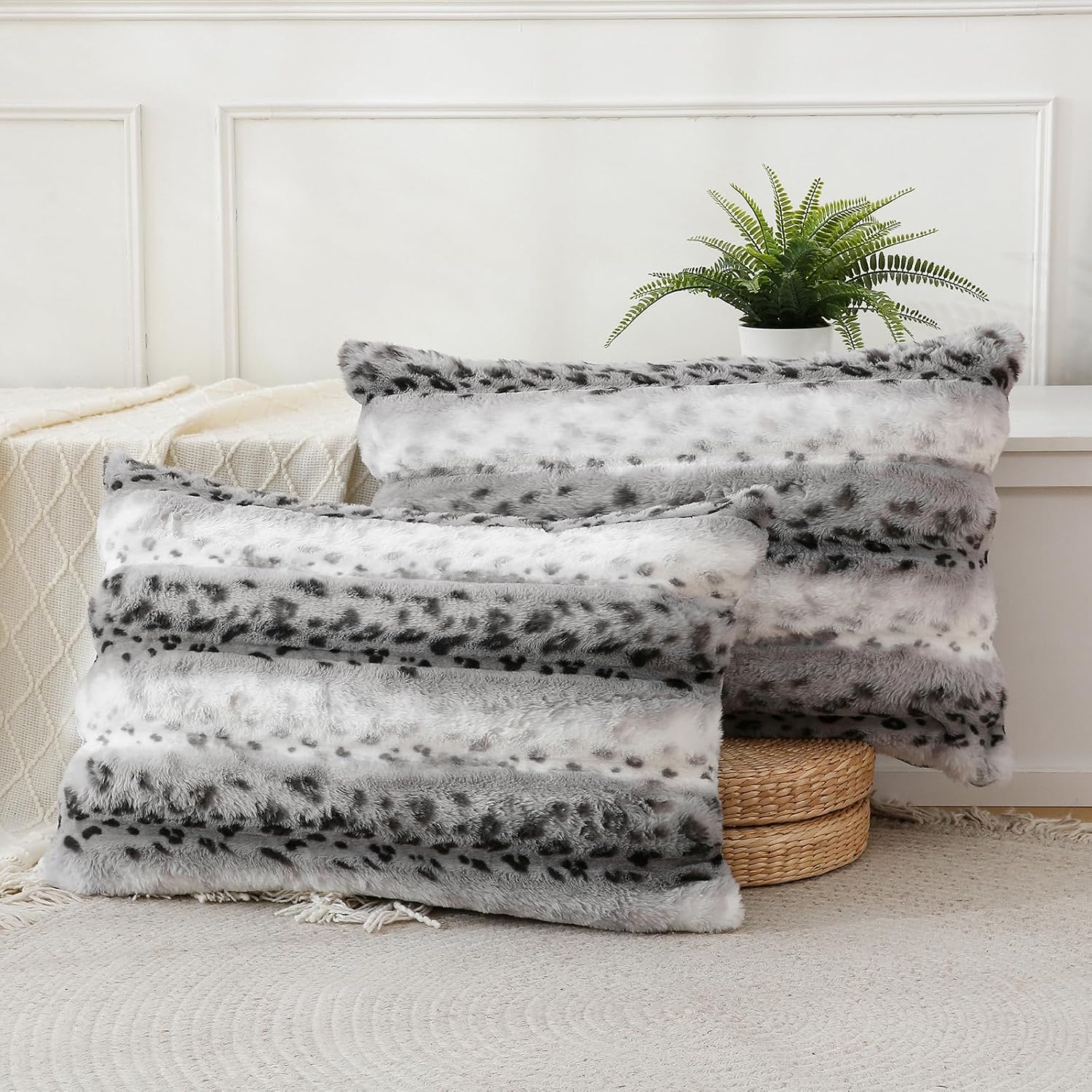 Chumerry Fuzzy Faux Fur Pillow Case Plush Shaggy Pillow Cover Plaid Check Texture Extra Soft Fluffy Faux Rabbit Fur Fabric Gray Decorative…