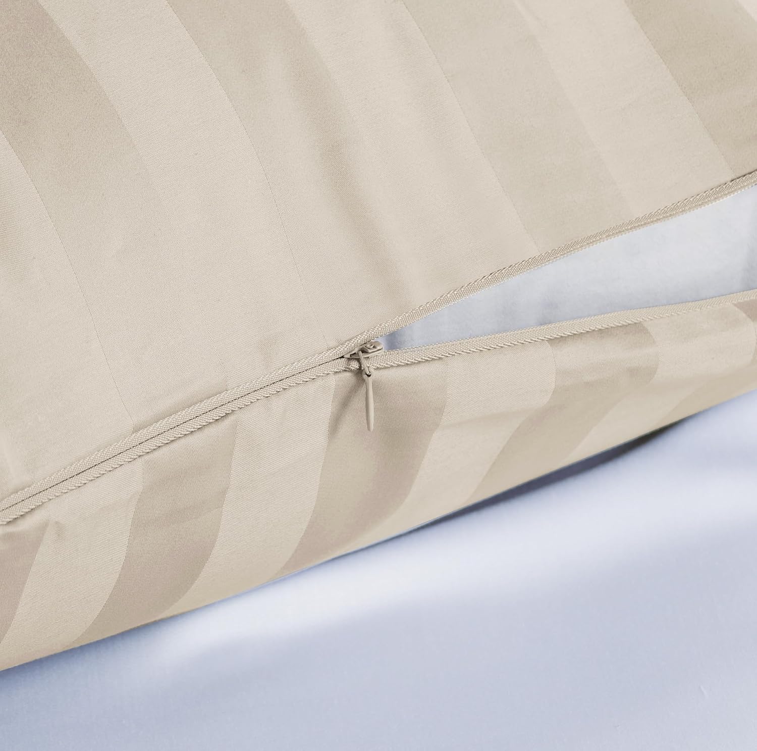ShunjieHome 100% Egyptian Cotton Pillow Protectors Set of 4, 600 Thread Count King Size Bed Pillow Cases with Zipper, Sateen Weave Cooling…