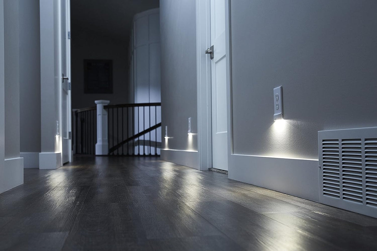 SnapPower 4 Pack MotionLight [for GFCI Outlets] - Motion Detecting LED Night Lights Built-in to Wall Plate - Bright/Dim/Off Options…