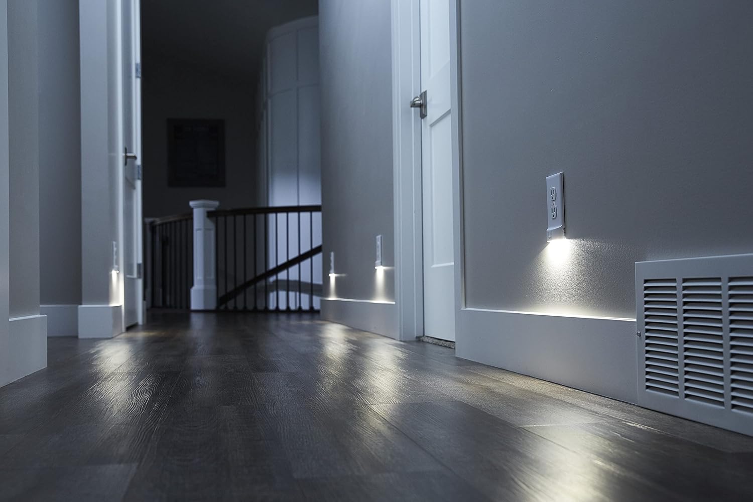 SnapPower 5 Pack MotionLight [for Duplex Outlets] - Motion Detecting LED Night Lights Built-in to Wall Plate - Bright/Dim/Off Options…