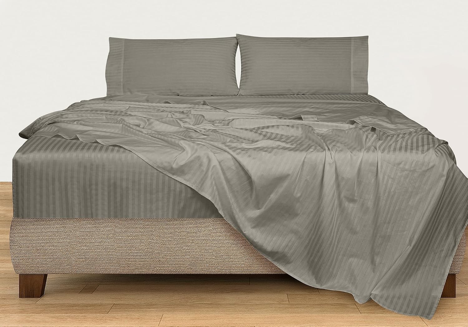 Royalelinens ROYALE LINENS 300 Thread Count 100% Long Staple Combed Cotton Printed Sheet Set - 4 Piece Queen Bed Sheets - 1 Fitted, 1 Flat…